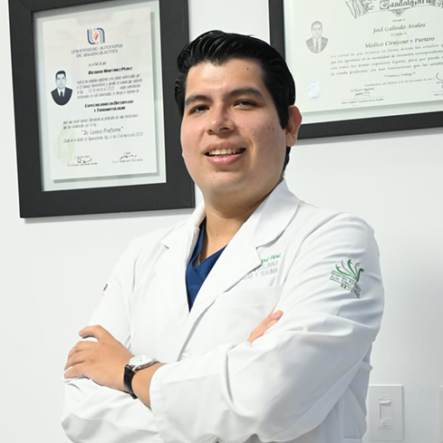 Dr Ricardo Martinez Spine specialist